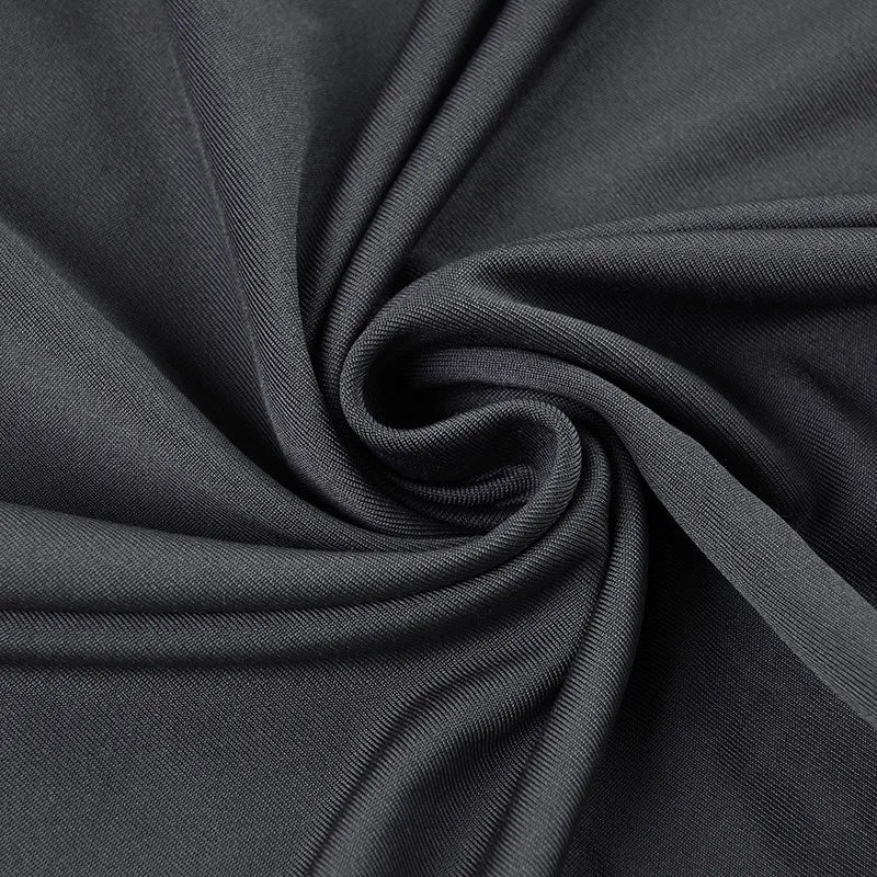 Vestido Curto Ombro a Ombro com Manga Ampla Fluida