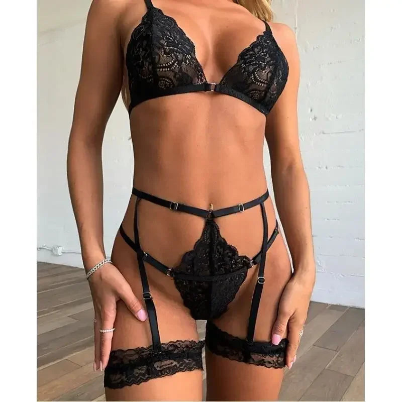 Conjunto Lingerie em Renda com Cinta-Liga – Sensual & Elegante