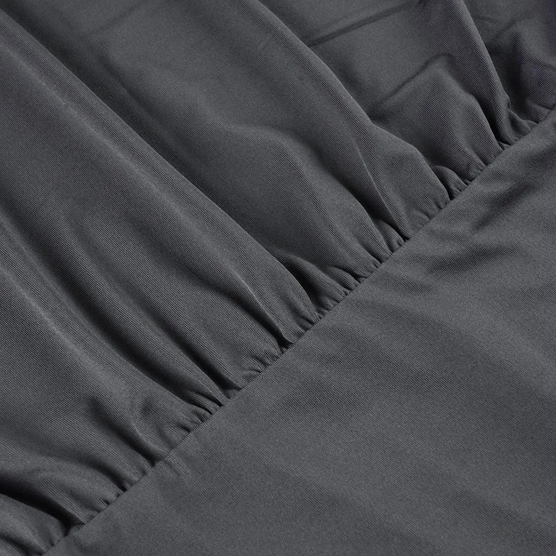 Vestido Curto Ombro a Ombro com Manga Ampla Fluida